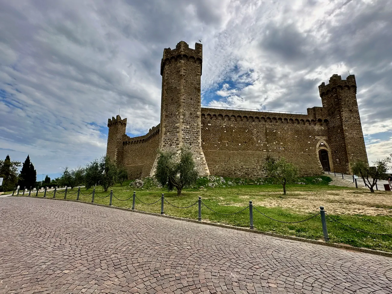 Exploring Fortezza di Montalcino: Tuscany’s Medieval Fortress Above ...